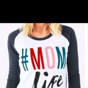 Mom Tee Size M